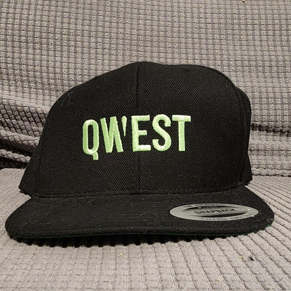 Various Canadian Cannabis Hats - Picture 3 of 16